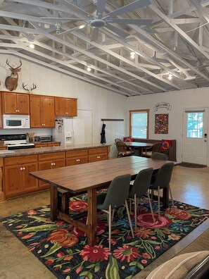 Dining - The Barn at Davis Pond (westpoint)