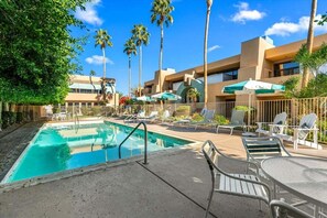 Pool - Hollywood Cinema Masterpiece (Palm Springs)