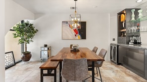 Condo, 1 King Bed, Balcony, Mountain View (Stevens 502) | Dining