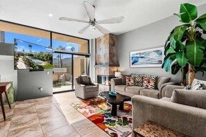 Living area - Hollywood Cinema Masterpiece (Palm Springs)