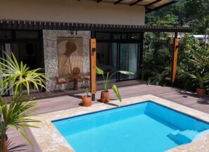 Outdoor pool, a heated pool - New 2 Bed 3 Bath Villa w Private Pool Near Puerto Viejo and Cahuita and Beaches (Limón)