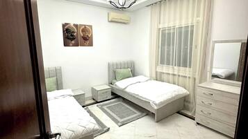 Apartment, 3 Bedrooms, Accessible, Smoking | 3 bedrooms
