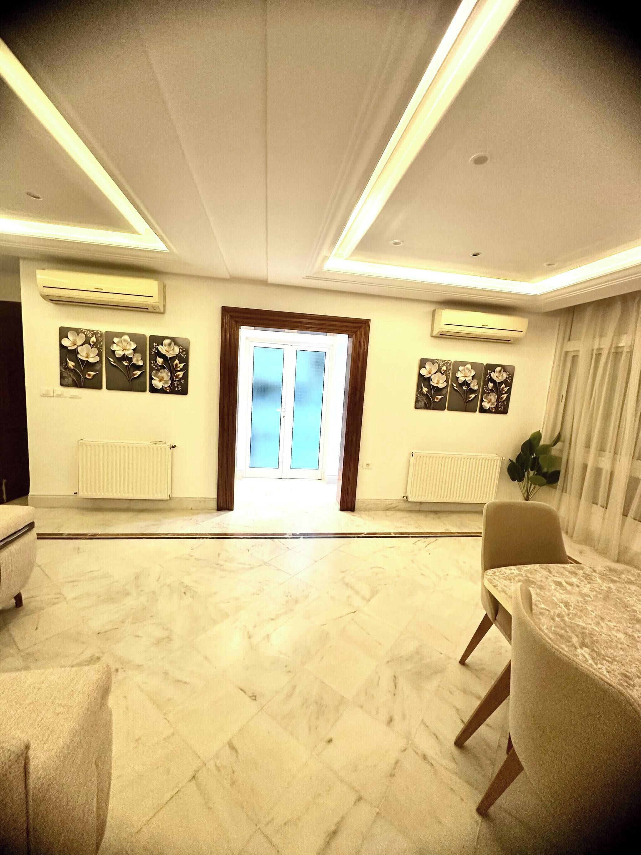 Apartment, 3 Bedrooms, Accessible, Smoking | Interior