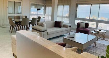 Luxury Stay With Panoramic Sea Views, Tourist Zone