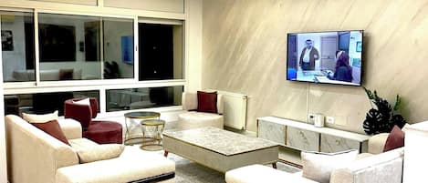 Departamento, 3 habitaciones, con acceso para personas discapacitadas, para fumadores | Área de sala de estar