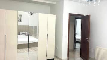 Apartment, 3 Bedrooms, Accessible, Smoking | 3 bedrooms