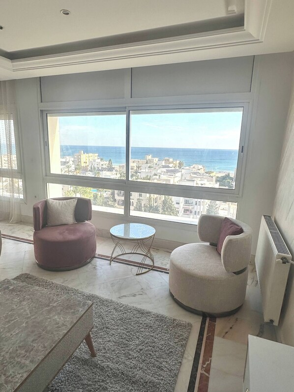 Apartment, 3 Schlafzimmer, barrierefrei, Raucher | Wohnbereich