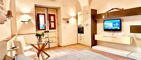 1 camera, Wi-Fi gratuito, lenzuola