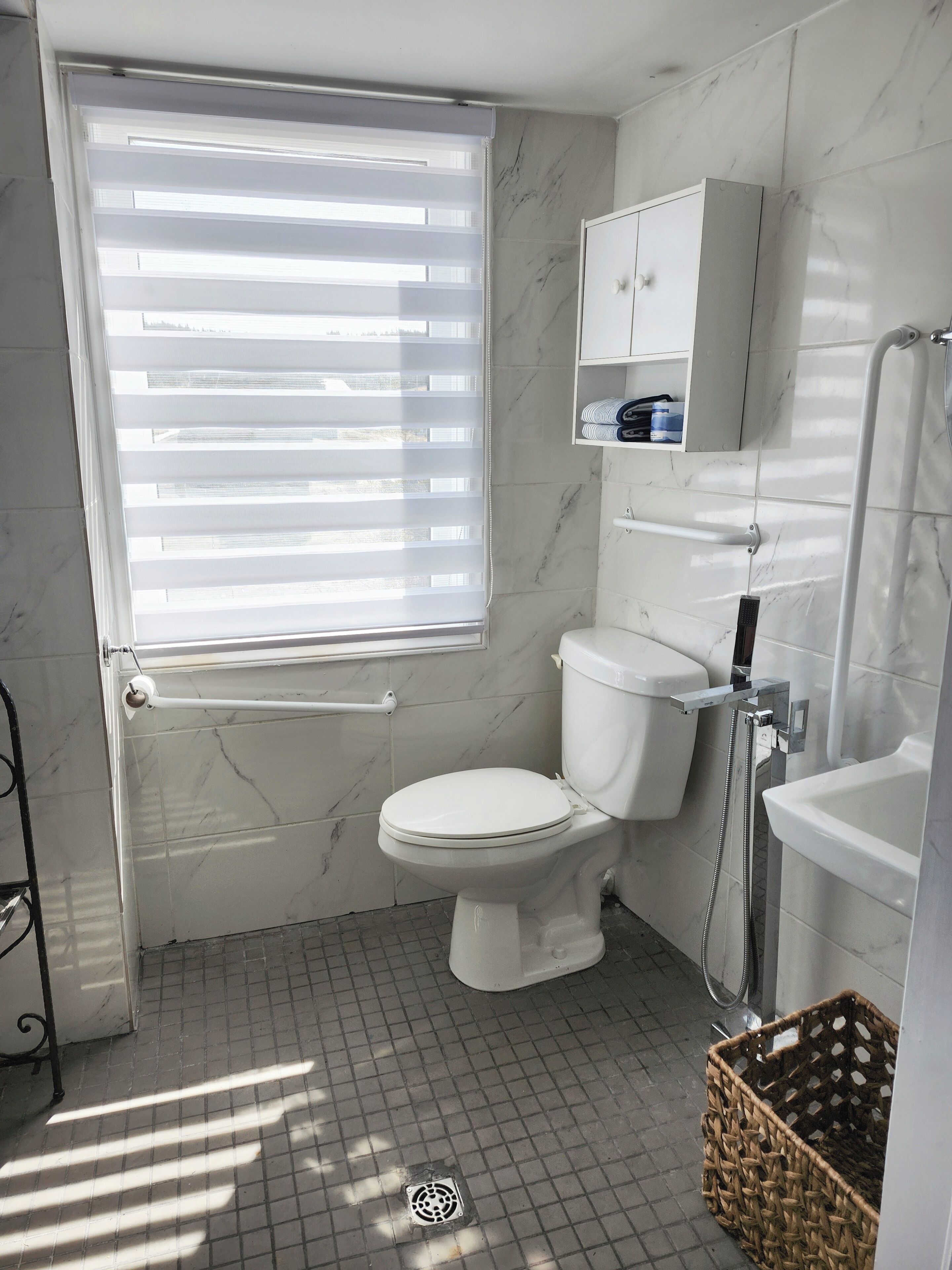 Handdukar, tvål och toalettpapper