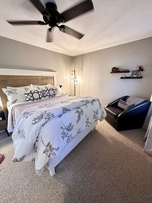 3 chambres, fer et planche à repasser, Wi-Fi gratuit, draps fournis