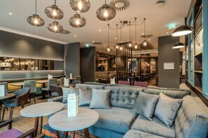 Daily buffet breakfast for a fee - Premier Inn Duisburg City Altstadt (Duisburg)