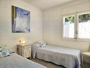 2 bedrooms, free WiFi, bed sheets