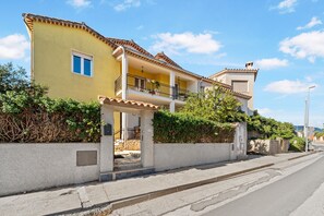 Exterior - Apartment 'Nr 1' with Shared Pool, Wi-Fi and Air Conditioning (Pula)