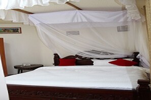 Standard Double Room | Free WiFi, bed sheets - ENZOGU GARDENS RESIDENCY HOTEL (Mbale)