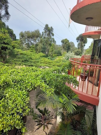 Exterior. ENZOGU GARDENS RESIDENCY HOTEL