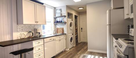 Microones, forn, placa de cuina i rentaplats