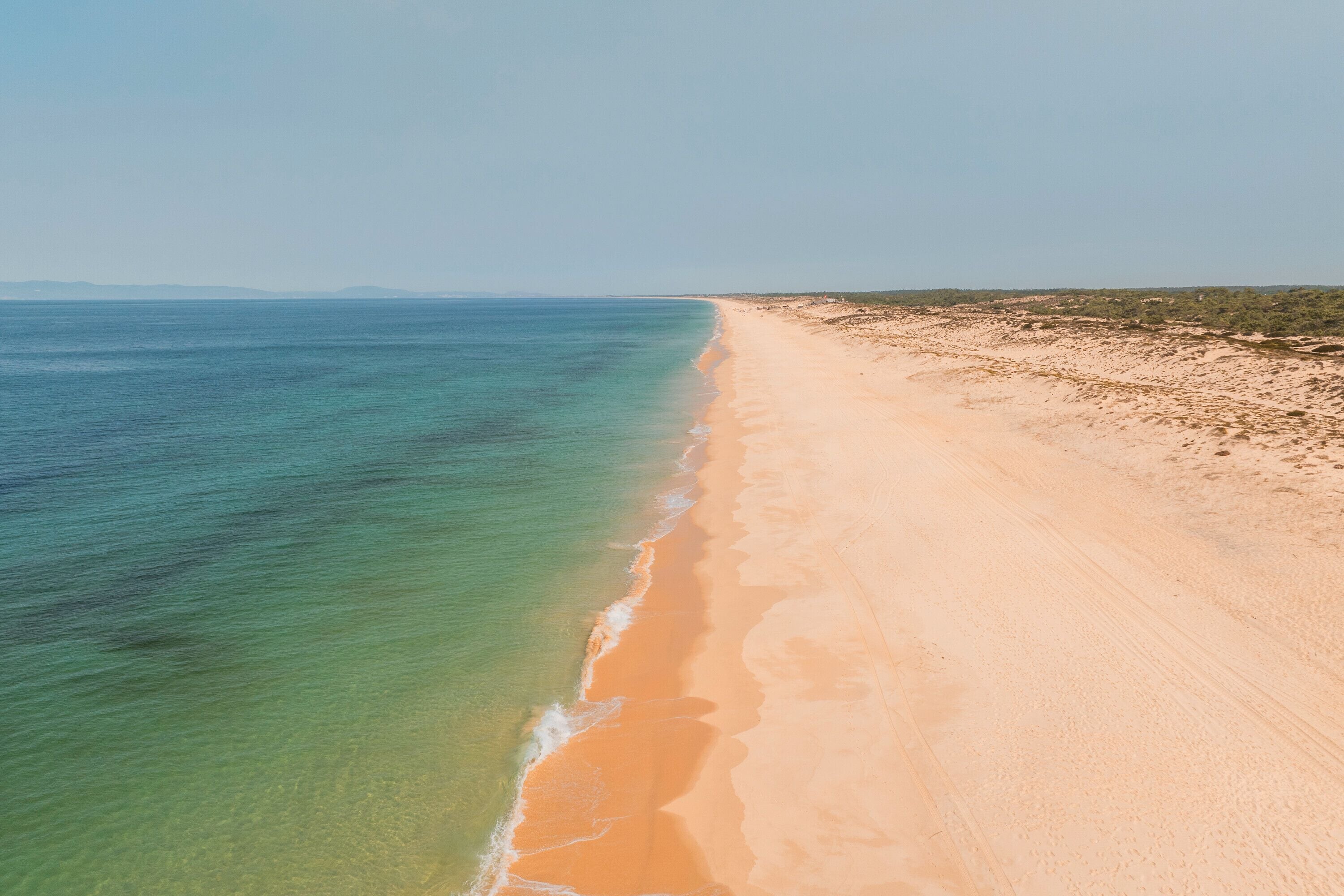 Una spiaggia nelle vicinanze