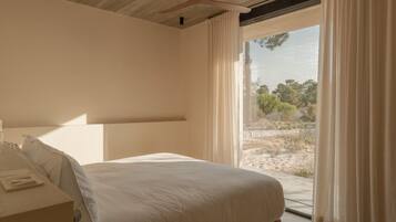 7 quartos, ferros/tábuas de passar roupa, Wi-Fi, roupa de cama