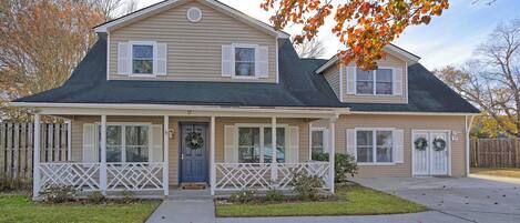 Vista frontal de la propiedad