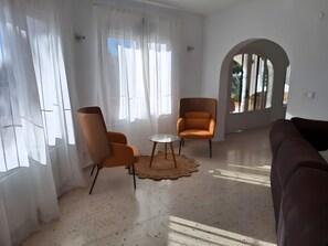 Interior - Holiday Home 'Chalet On The Benissa Coast' with Sea View, Wi-Fi and Air Conditioning (Benissa)