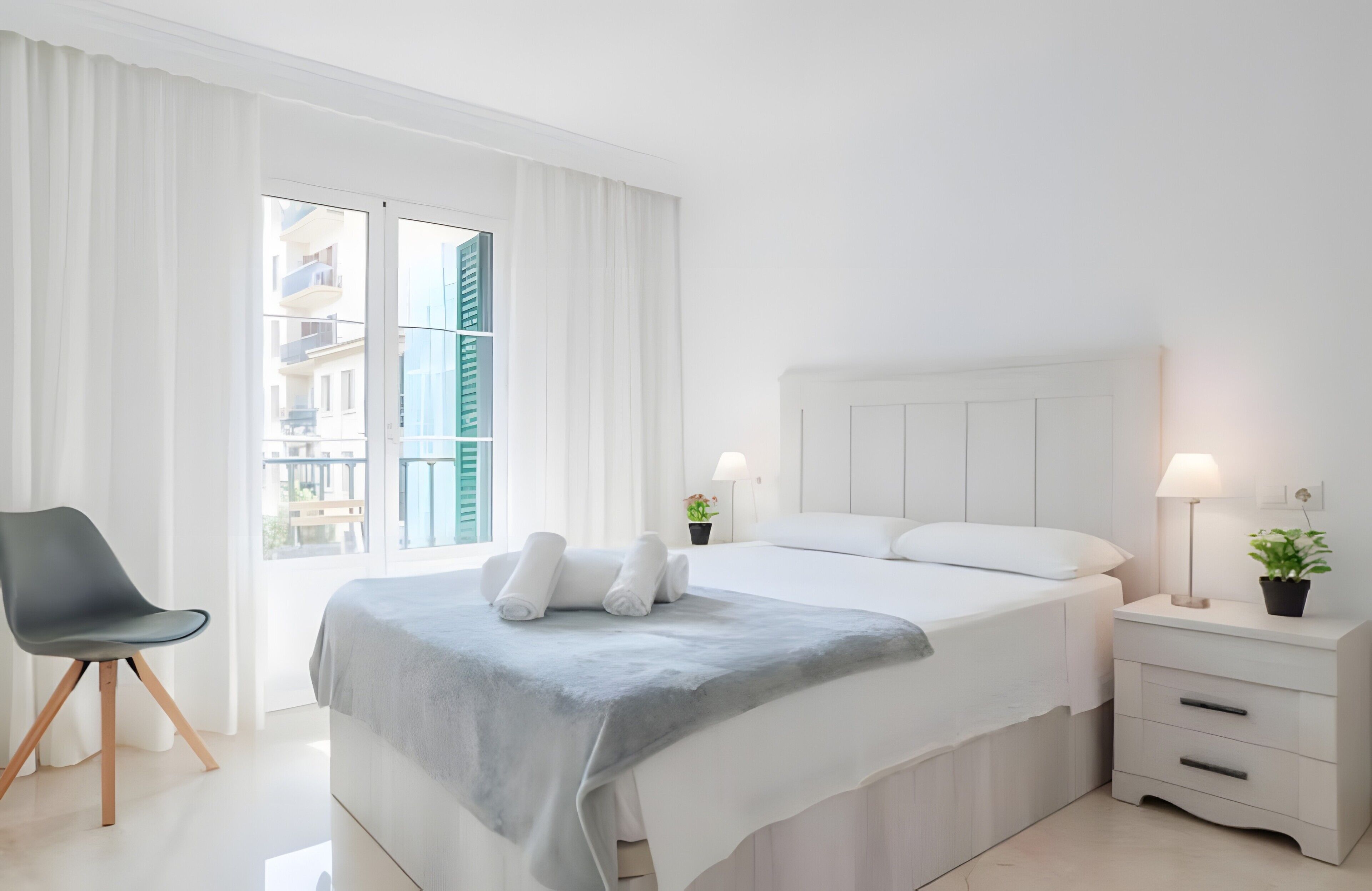4 slaapkamers, een strijkplank/strijkijzer, wifi, beddengoed