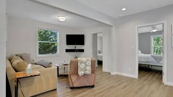 2 bedrooms, desk, iron/ironing board, travel crib