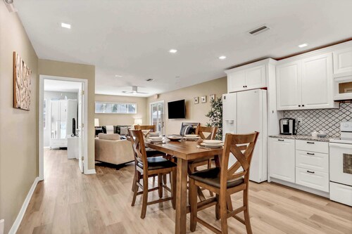 St Augustine Beach House unit A