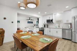 Fridge, microwave, oven, stovetop - Historic 12 Dupont Lane A (St. Augustine)