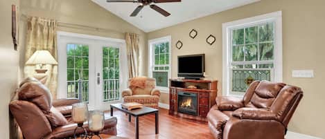 TV, fireplace, offices