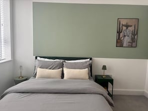 Luksusleilighet, balkong, sjøutsikt | Wi-fi (inkludert)