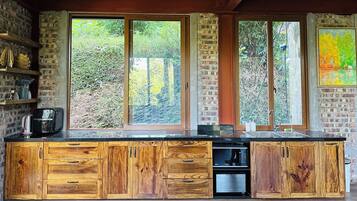 Family House, Garden View | Private kitchen | Fridge, microwave