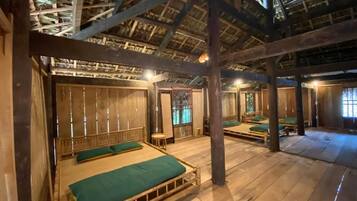 Chalet Keluarga, pemandangan halaman | Minibar gratis, setrika/meja setrika, Wi-Fi gratis, dan seprai linen