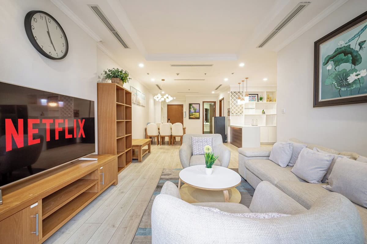 Romantic Apartment, 3 Bedrooms, Balcony, City View