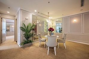 Romantic Apartment, 2 Bedrooms, Balcony, City View