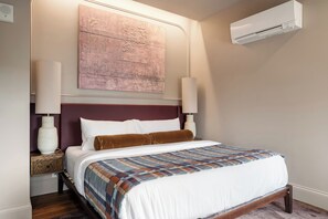 Premium bedding, iron/ironing board, free WiFi, bed sheets