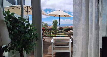 Maison Açorienne en Pierre â RĂ©novĂ©e avec un Design Contemporain