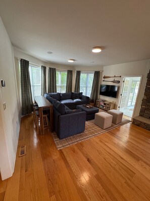 Smart TV, tenis de mesa y libros