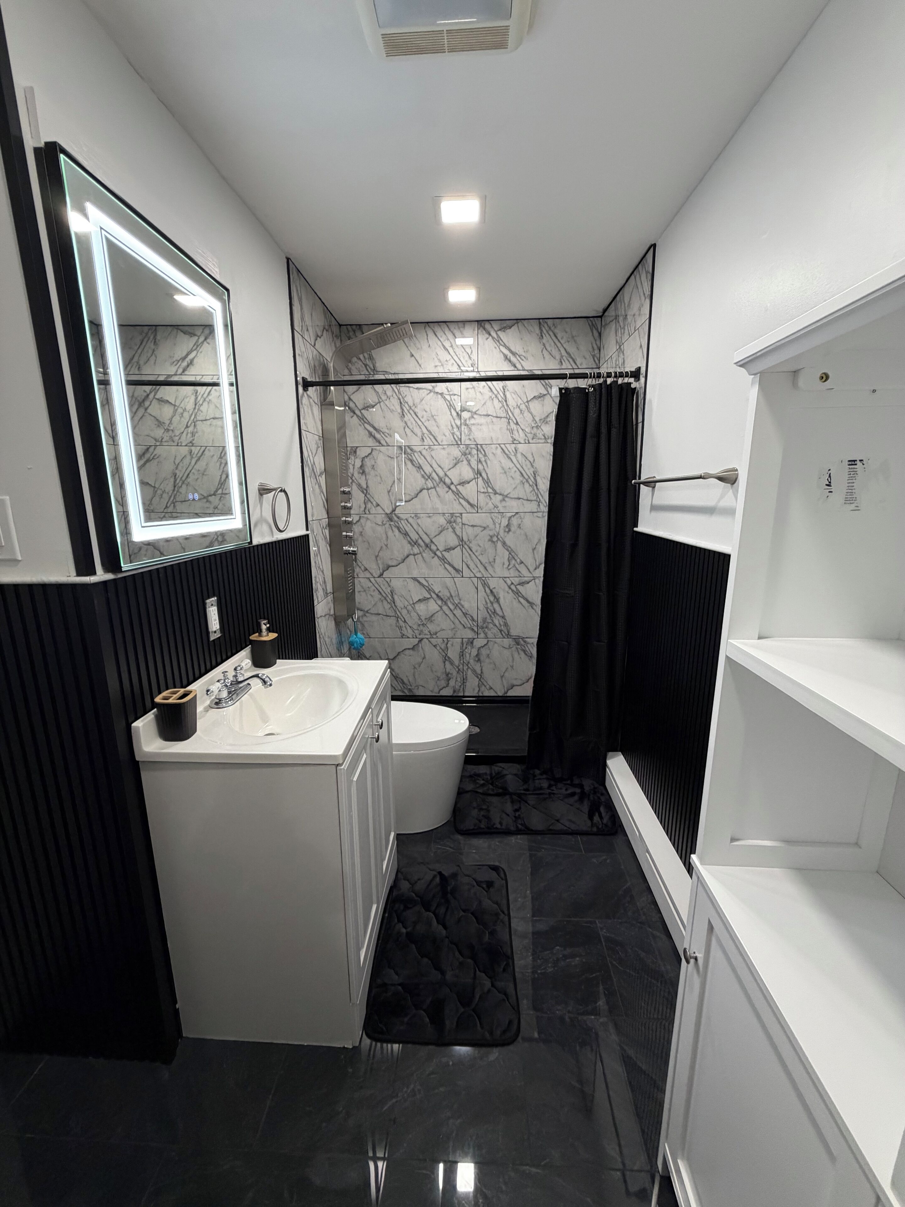 Handtücher, Seife, Toilettenpapier