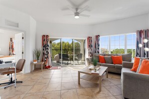 TV connectée, jeux vidéo, livres