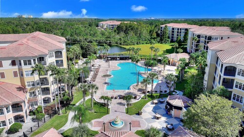 Spacious Family-Friendly 2BR 2BA WorldQuest Condo Near Disney & Universal