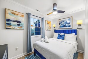 2 bedrooms, desk, iron/ironing board, travel crib - ❃Dedicated Parking & 5 Min Walk To Metro❃❃ Floyds Freedom❃ (Alexandria)