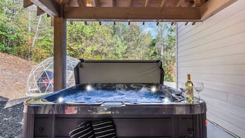 Bain à remous extérieur
