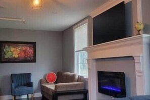 TV, fireplace - *Cook!* Entire 2 King BR suite at MicroLux (Royal Oak)
