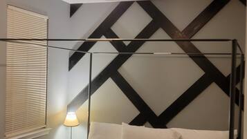 3 slaapkamers, een strijkplank/strijkijzer, wifi, beddengoed