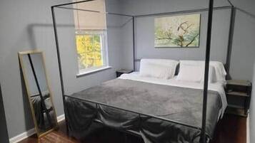 1 bedroom, iron/ironing board, WiFi, bed sheets