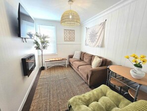 Televisión, chimenea y tenis de mesa 