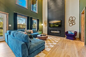 Smart-TV, peis, videospill og fotballspill