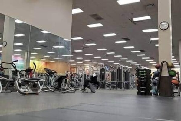 Fitness facility - *Oceana* Entire King 3 BR lower level
at MicroLux (Royal Oak)