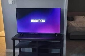 3 bedrooms, iron/ironing board, WiFi, bed sheets - *Oceana* Entire King 3 BR lower level
at MicroLux (Royal Oak)