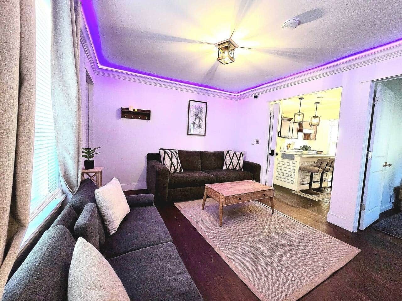 Televisión, chimenea y tenis de mesa 